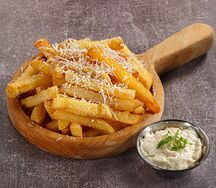 Картофель фри с пармезаном и копченым майонезом