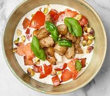 Страчателла с томатами и креветкой