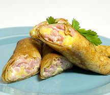 Фаршированные блины с ветчиной и сыром