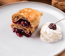 Блинчик фаршированный с вишней, 1 шт