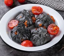 Хинкали с чернилами каракатицы