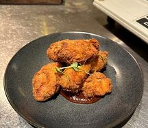 Крылья с соусом BBQ