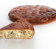 Пирог с курицей и грибами целый