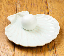 Шоколадная жемчужина, малиновое конфи, миндальный бисквит