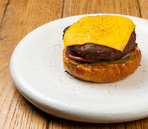 Топлес бургер с мраморной говядиной