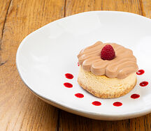 Чизкейк из топлёного творога, солёная карамель