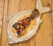 Камбала на гриле, оливки таджасские, томаты