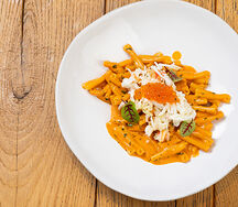 Казаречче с камчатским крабом, красная икра