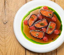 Сашими из лосося, томаты и Понзу-васаби