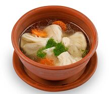 Суп с мини-хинкали