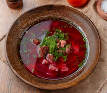 Борщ с говядиной и салом