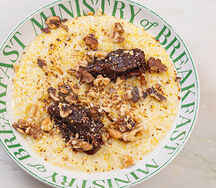 Каша Дружба с финиками и грецкими орехами