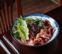 Салат с ростбифом