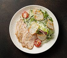 Салат Цезарь с курицей 