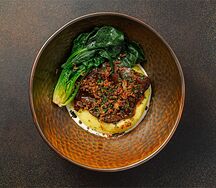 Томленые говяжьи щеки