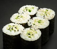 Ролл с огурцом