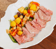 Салат с нежным ростбифом