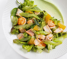 Микс салатов с морепродуктами