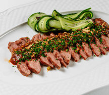 Стейк вегас с соусом BBQ