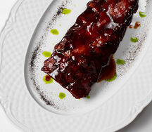 Свиные ребра с соусом Black Pepper