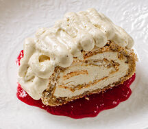 Фисташковый меренговый рулет