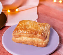 Слойка с малиной