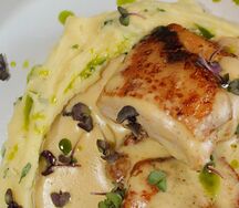 Цыпленок Чкмерули с пюре