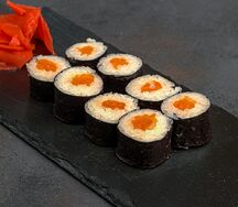 Ролл с лососем