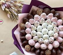 Клубничный букет Аристократ