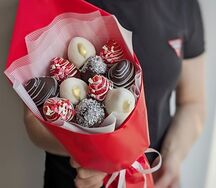 Клубничный букет Каллиста