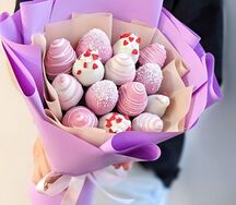 Клубничный букет Виолетта