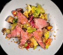 Салат с ростбифом