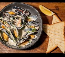 Мидии в соусе блю чиз