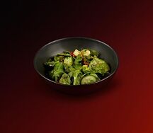 Зеленый салат с авокадо