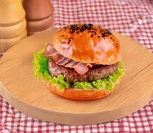 Бургер с курицей, грибами и сыром