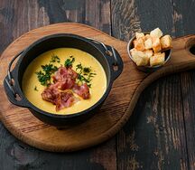 Сырный крем-суп с беконом