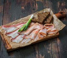 Ассорти домашнего сала