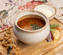 Солянка из разных рыб с золотистыми карасиками