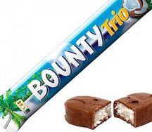 Шоколадный батончик Bounty Trio