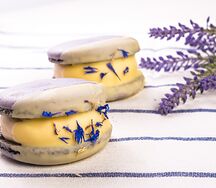 Десерт Macarons big лаванда 