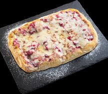 Пицца Скьяччата с брусникой