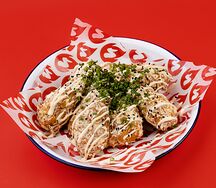 Жареные куриные крылышки в панировке M