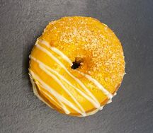 Пончик с начинкой манго и маракуйя