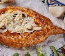 Хачапури с курицей и грибами