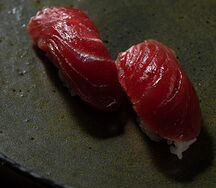 Нигири с тунцом Bluefin Аками