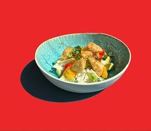 Салат с куриным филе и ананасом