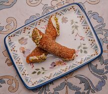 Канноли с рикоттой и фисташками 
