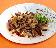 Поджарка из печени с луком 