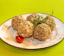 Шарики из курицы, сыра и грецкогого ореха 