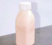 Клубничный молочный коктейль